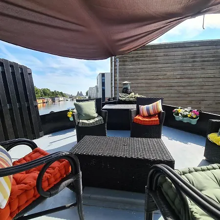 ゲストハウス The Amsterdam House Boat With Jacuzzi & Sauna