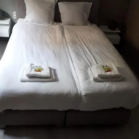The Amsterdam House Boat With Jacuzzi & Sauna アムステルダム